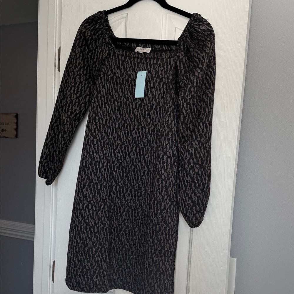 Elegant Black Patterned Dress
